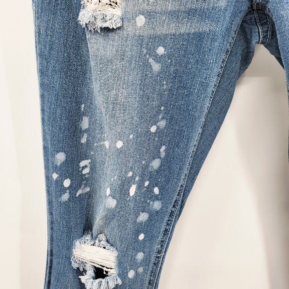 Almost Famous Blue Medium Washed Paint Splattered Distressed Jeans Juniors Sz 13 - Picture 3 of 10